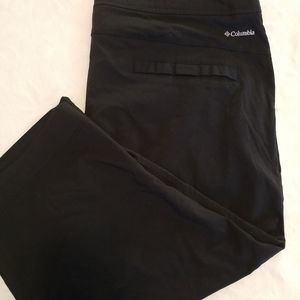 Columbia Women’s 14  Capri Pants Drawstring Athleisure Comfort Black